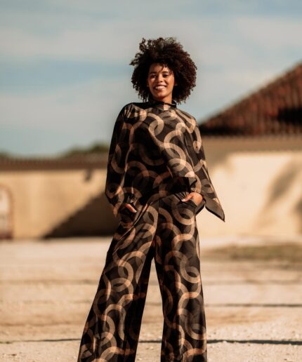 Conjunto Macacão com capa Manuela Moreira