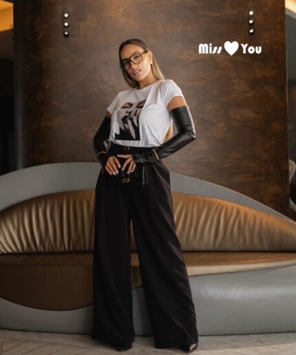 Calça Pantalona Preta de cintura subida da Miss You, na Charme, loja multimarcas no Furadouro - Ovar