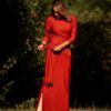 Vestido longo com lenço à cintura, cor telha. Marca Manuela Moreira, à venda na Charme Store, no Furadouro - Ovar